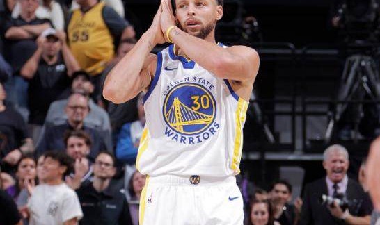新球体育比分网-30岁后40+仅次于乔丹 库里41分优雅独舞撕碎国王