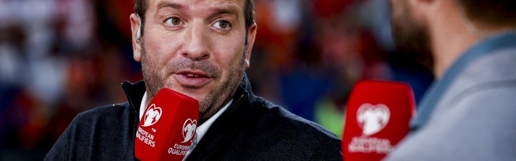 范德法特：汉堡对阵拜仁面临着艰巨的任务，丢球少于5个就算不错